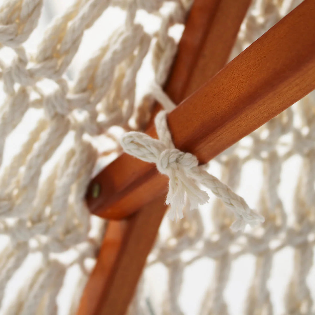 Sombrilla hecha de macramé BINIBECA para exterior ø210x229cm