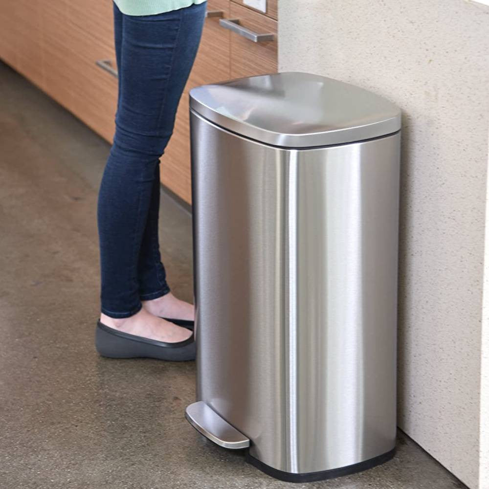 iTouchless SoftStep Bote de Basura de Cocina con Pedal de Acero Inoxidable de 13.2 galones