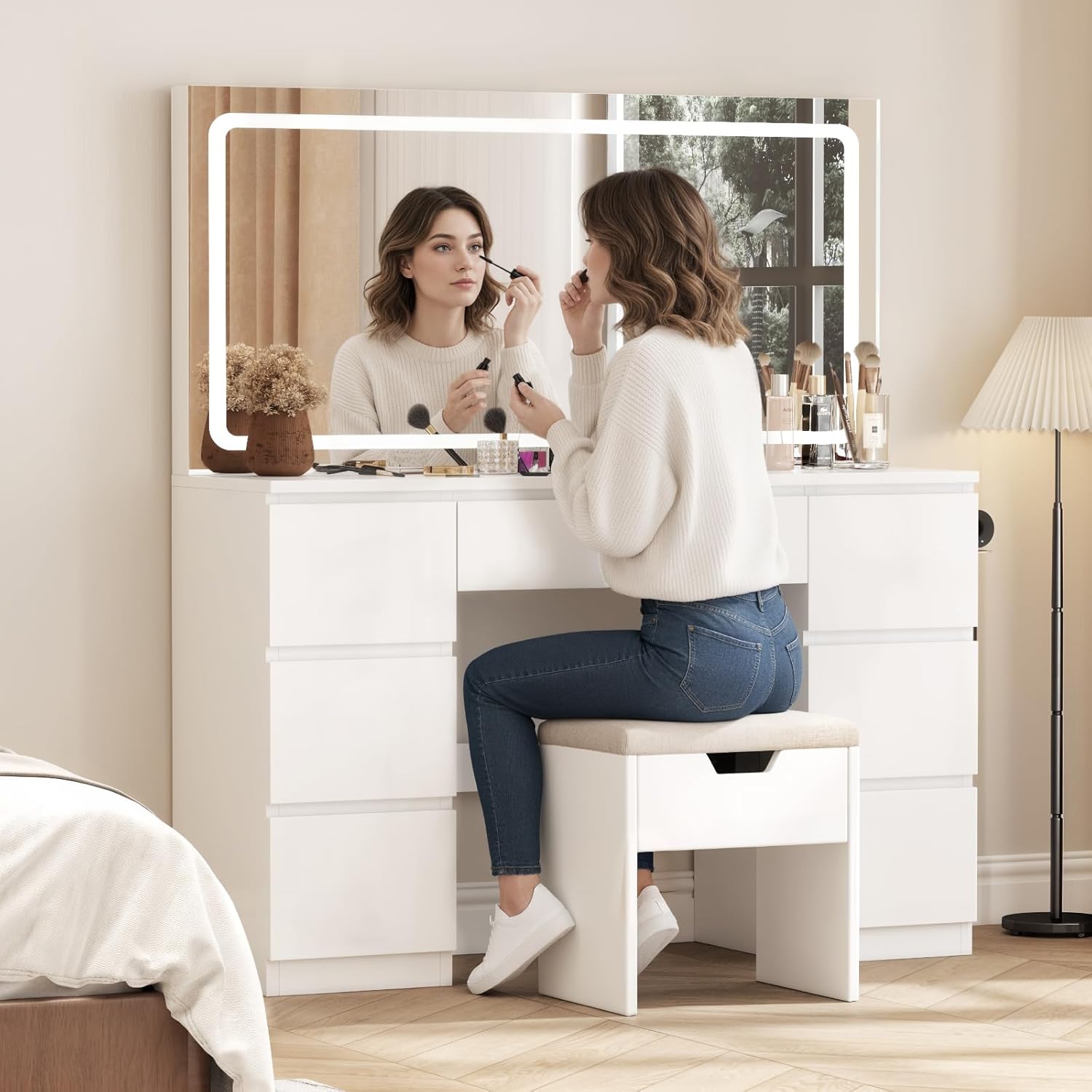 TRIUMPHKEY Coiffeuse avec Miroir et Tabouret Table de Maquillage avec Miroir LED Grand Format à Luminosité Réglable, 7 Tiroirs et Prise de Courant, Meuble de Maison, Blanc