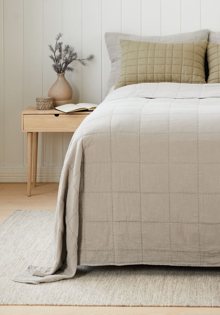Cubre cama VALMUE 240x260 beige - JYSK