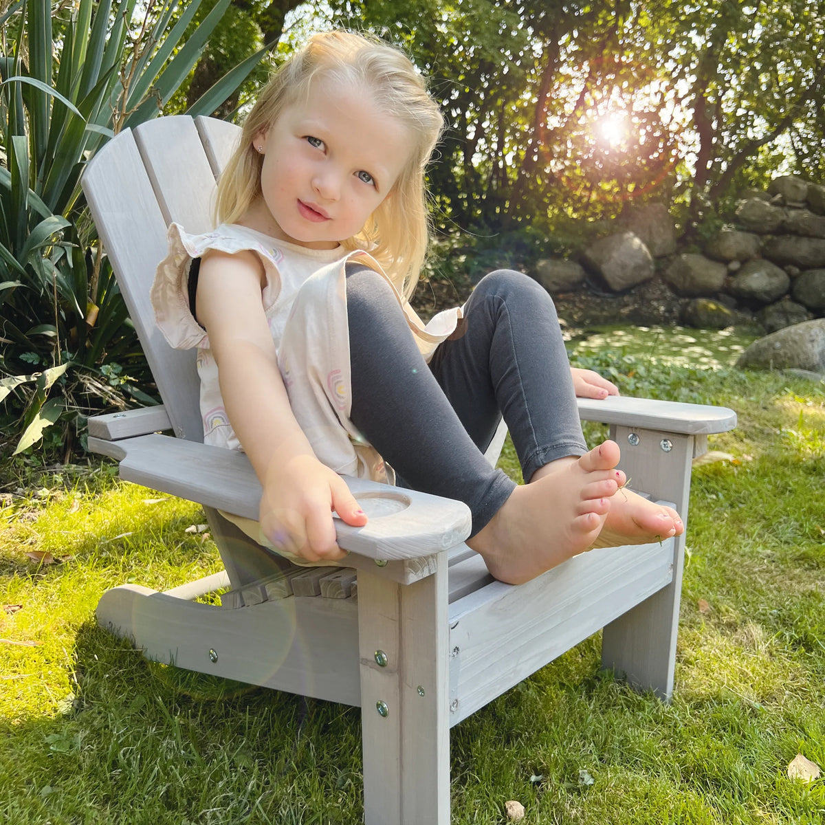 Silla infantil para exteriores "Silla de cubierta" – Silla de cubierta de madera certificada FSC – Acabado en gris grabado