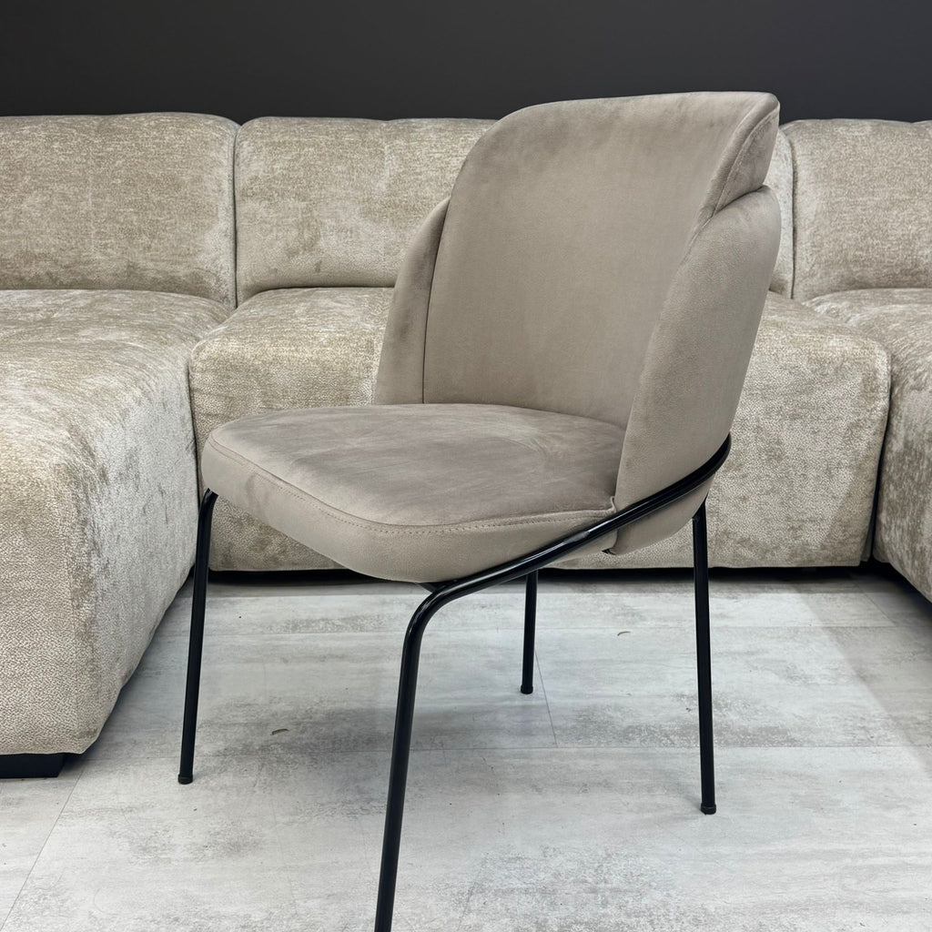 Chaise Velours Beige Design Elance – Pieds Metal Noir, 52x47x85 cm